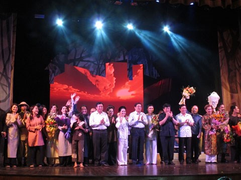 Nhà hát Lớn Hà Nội rộng cửa đón các đơn vị nghệ thuật: Hình tượng nhà cách mạng Phan Đăng Lưu lên sân khấu cải lương - Anh 1
